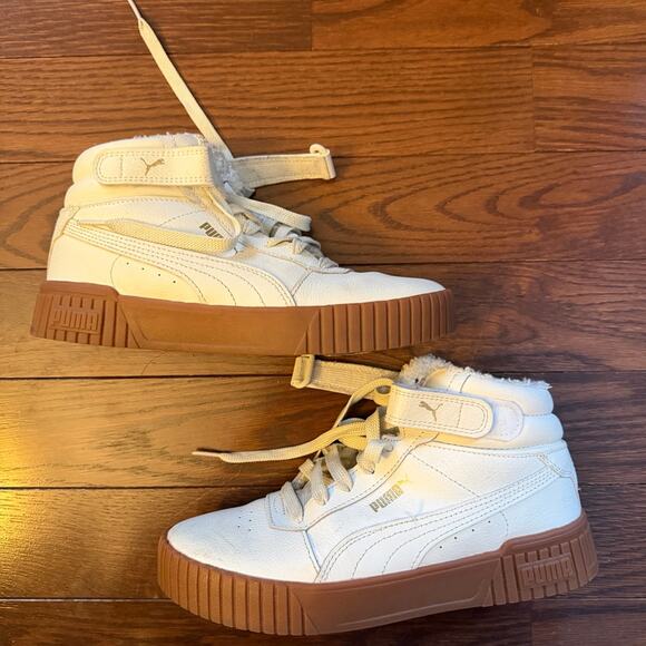 Women’s Puma Carina 2.0 Mid Winter Sneakers in White Size 8 - Picture 4 of 7
